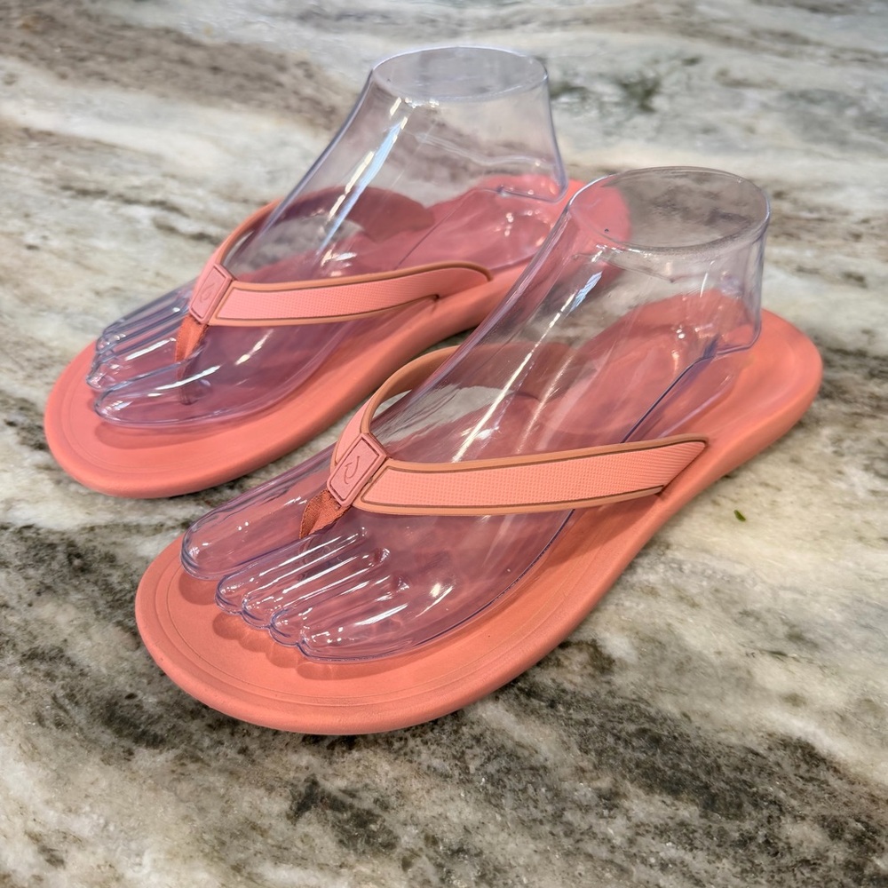Olukai Kapehe womens flip flops size 9